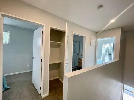 MANGERE BRIDGE, 3 BEDROOMS - Photo 5