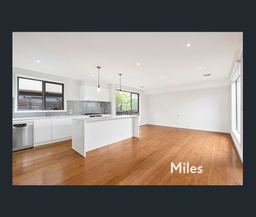 SENSATIONAL MODERN LIVING IN EXCELLENT LOCATION! - Photo 3