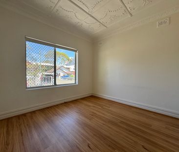8 Middle Street, Kingsford NSW 2032 - House For Rent | Domain - Photo 3