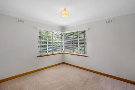 Large Family Home with Stunning Water Views - Photo 5