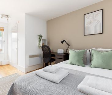 Studio to rent - Photo 1