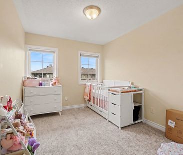 For Lease - 256 Titanium Private Unit# B, Orleans - Convent Glen an... - Photo 2