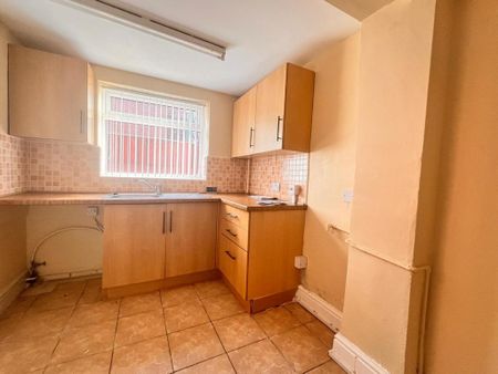 2 bedroom terraced house to rent - Photo 3