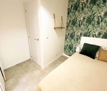 Calle de San Cosme y San Damián, Madrid, Community of Madrid 28012 - Photo 4