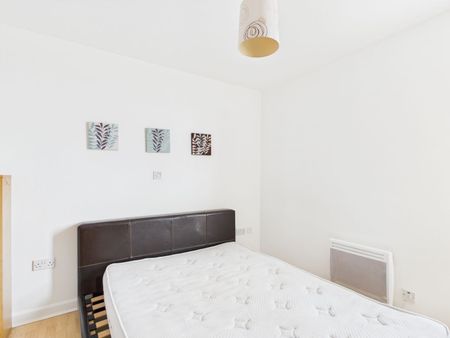 2 Bedroom - Photo 4