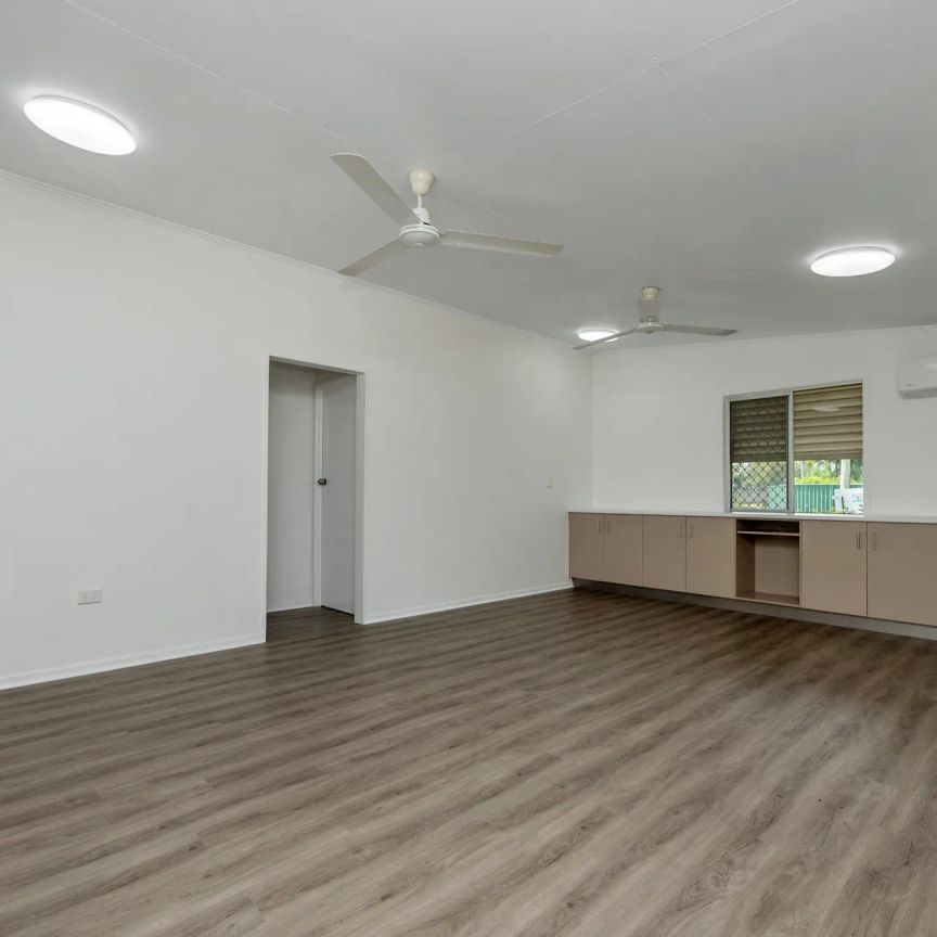 Family, functionality and Fun - Photo 1