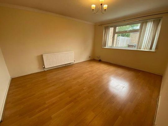 2 bedroom end of terrace house to rent - Photo 1