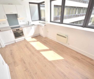 Hanover House, Kings Road, Reading, Berkshire, RG1 4NN - Photo 1
