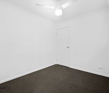 Modern 2 Bedroom Home - With Ducted Air-Con! - Photo 3