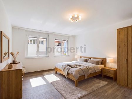 Neu renovierte 4.5-Zimmer-Elegantwohnung mit eigenem Parkplatz, Bub... - Foto 4