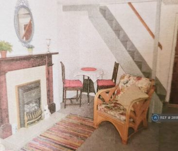 1 bedroom semi-detached house to rent - Photo 5