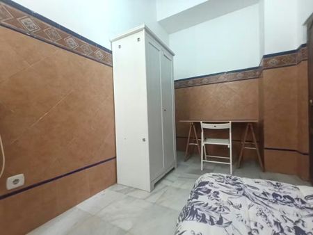 Calle Castellar, Sevilla, Andalusia 41003 - Photo 3