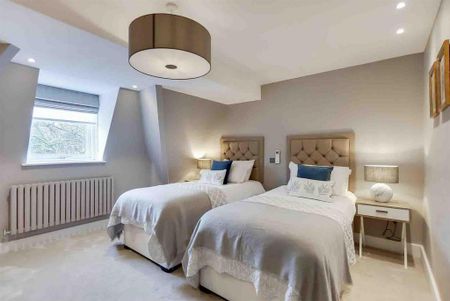 4 bedroom flat to rent - Photo 5