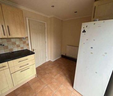 Rothwell Gardens, Dagenham, RM9 - Photo 4