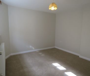 2 bed Apartment - To Let - Photo 1