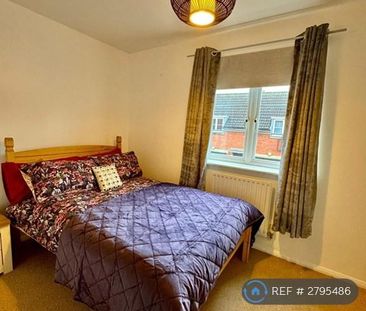 4 bedroom terraced house to rent - Photo 3