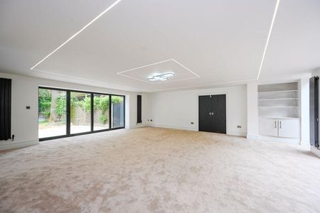 5 bedroom detached house to rent - Photo 5