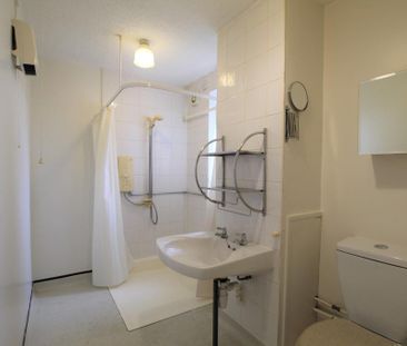 1 bedroom flat to rent - Photo 6