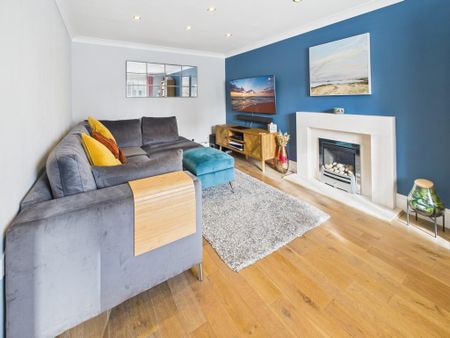 3 bedroom detached house to rent - Photo 2