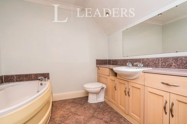 2 bedroom apartment to rent Warrington Road, Penketh, Warrington, WA5 - Photo 1