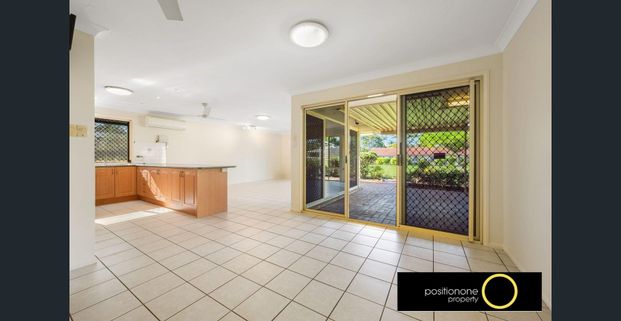Endless room for the family to enjoy! Plus you will be only a 12 min drive from the Sand on Bribie Island. - Photo 1