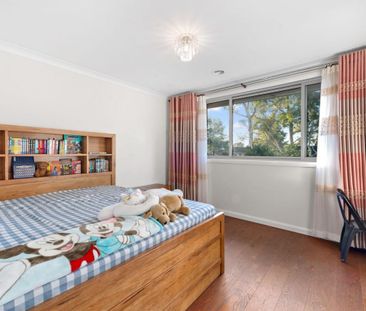 15 Belconnen Way, Weetangera ACT 2614 - House For Rent | Domain - Photo 6