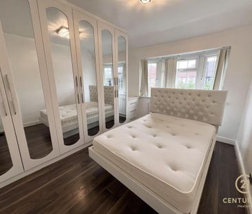 4 bedroom semi-detached house to rent - Photo 1