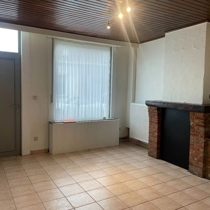 Gezellige woning op wandelafstand van centrum Waregem - Photo 1