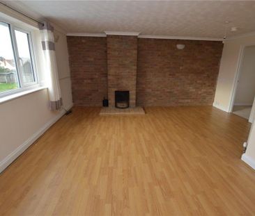 3 bedroom flat to rent - Photo 1