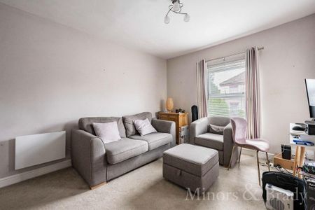 1 bedroom flat to rent - Photo 2