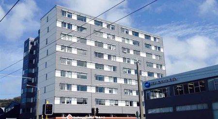 5 double bedroom furnished flat in heart of Student City - Photo 3