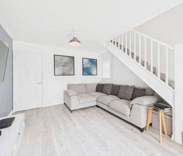 2 bedroom semi-detached house to rent - Photo 5