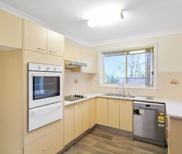 Quality villa in sought after location - Photo 5