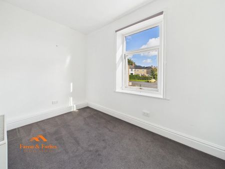 2 bedroom end of terrace house to rent - Photo 4