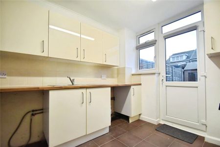 3 bedroom terraced house to rent - Photo 4