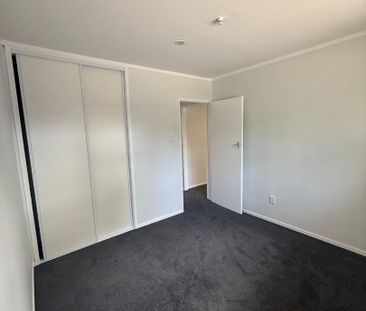 2 bedroom unit - Photo 3
