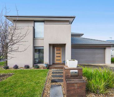 The Ultimate Family Home - Five Bedroom - Three Living - Photo 3