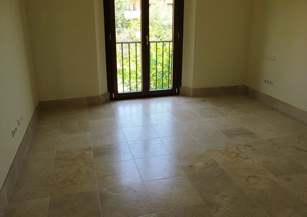 Spacious apartment in Valgrande, unfurnished