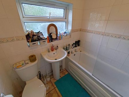 3 bedroom house to rent - Photo 3