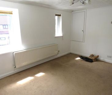 2 bedroom maisonette to rent - Photo 6