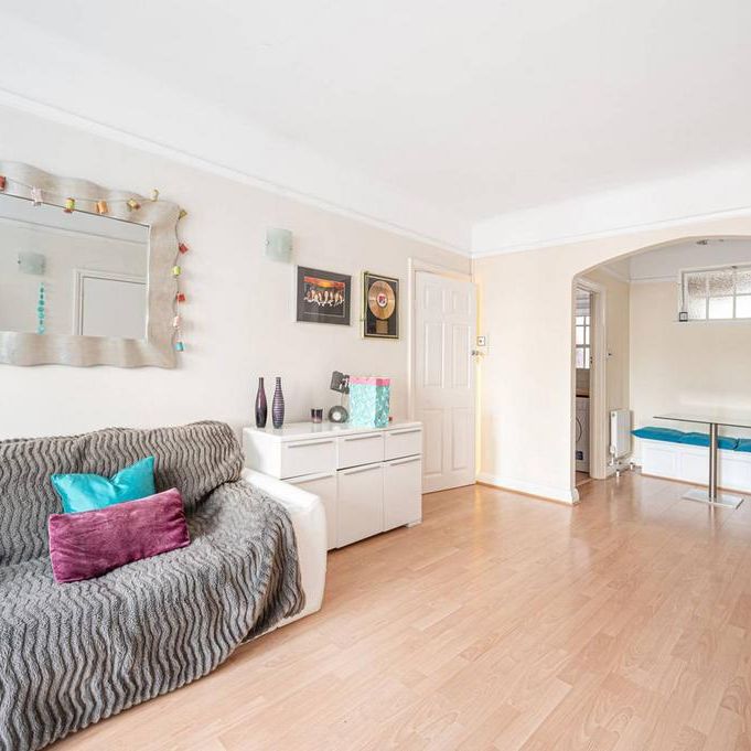 1 bedroom flat to rent - Photo 1