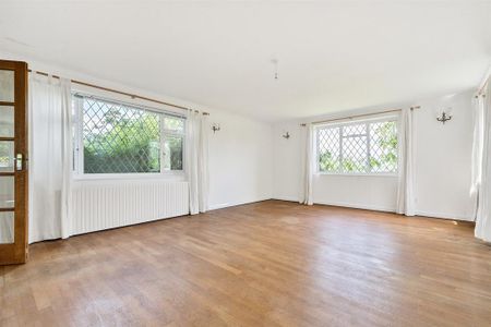 5 bedroom detached house to rent - Photo 4