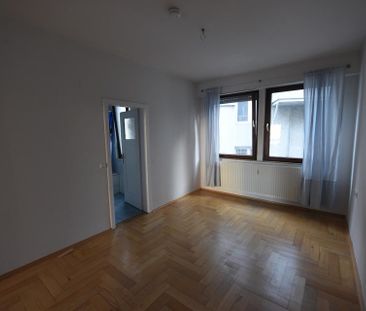 Stuttgart-Mitte, 3-Zi-Wohnnung,Halb-Höhenlage mit Stuttgart-Blick - Photo 1