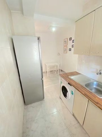 Barriada la Palmilla, Sevilla, Andalusia 41009 - Foto 2