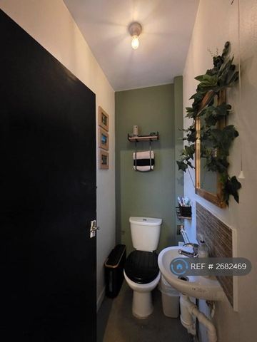 5 bedroom semi-detached house to rent - Photo 5