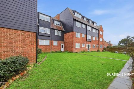 3 bedroom apartment to rent - Photo 5