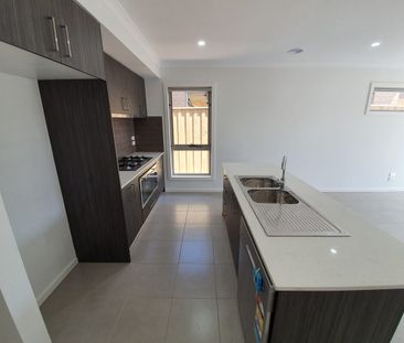 Beautiful Habitat Estate Home, the perfect 'habitat' for the entire... - Photo 3