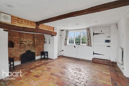 5 bedroom character property to rent - Photo 2