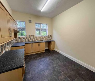 3 bedroom flat to rent - Photo 1