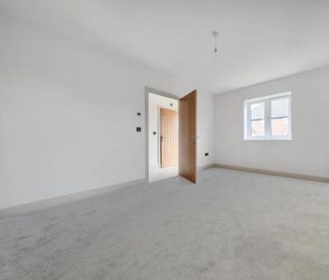 3 bedroom detached house to rent - Photo 3